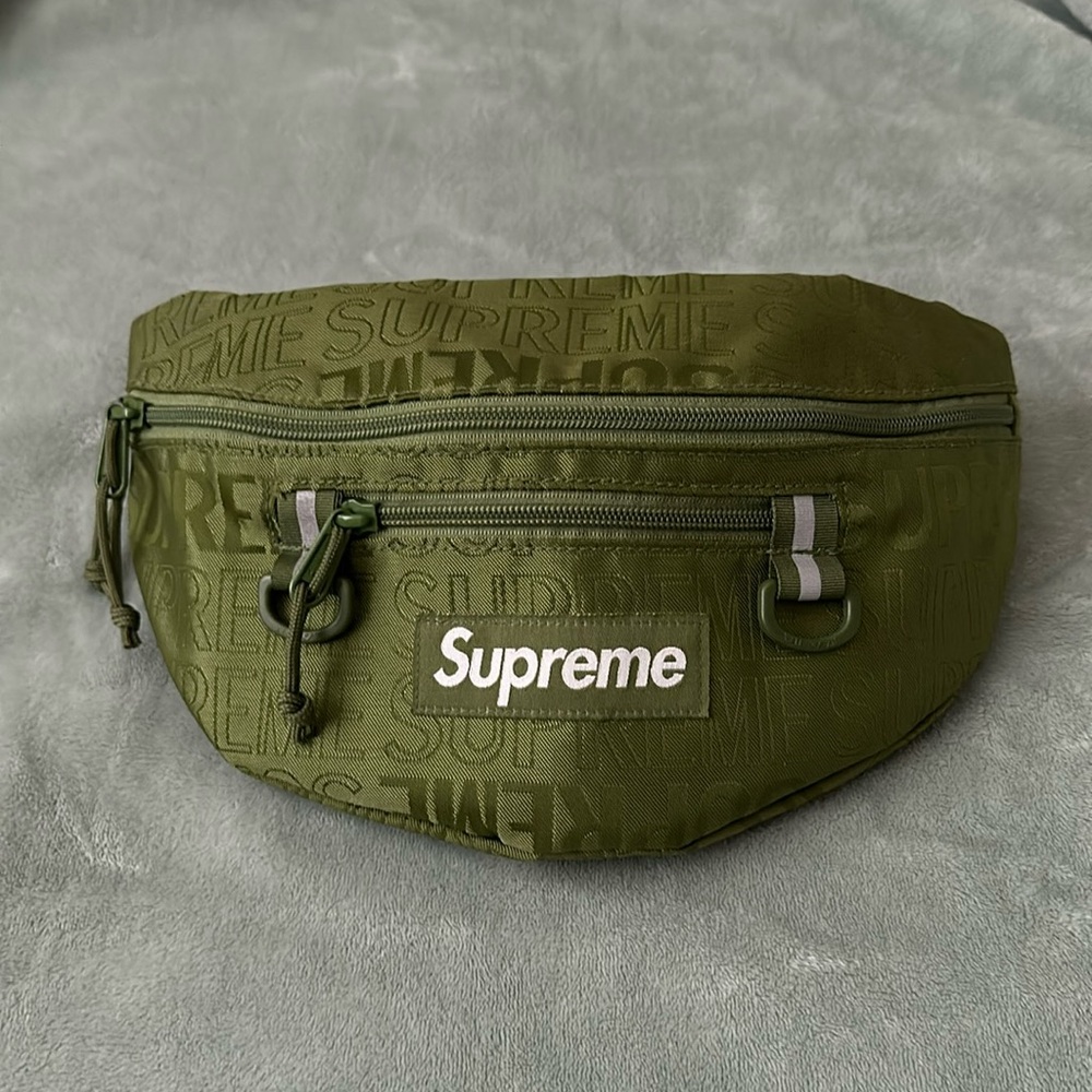 Supreme belt bag/ crossbody